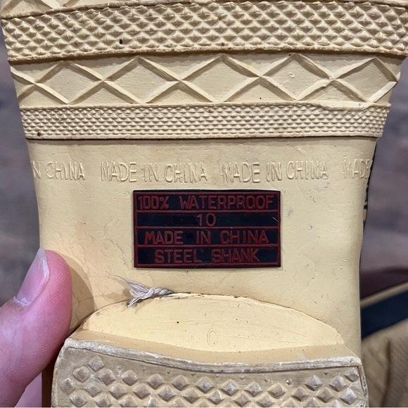 Men’s Vintage Explorers Waterproof Duck Boots - Picture 9 of 16